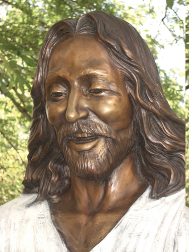 Monument: Jesus close up